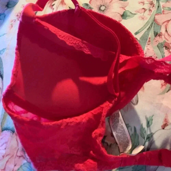 Victoria Secret Women’s  Red Bra Size 34 C - Picture 7 of 11